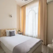 Luxe Solo UZb